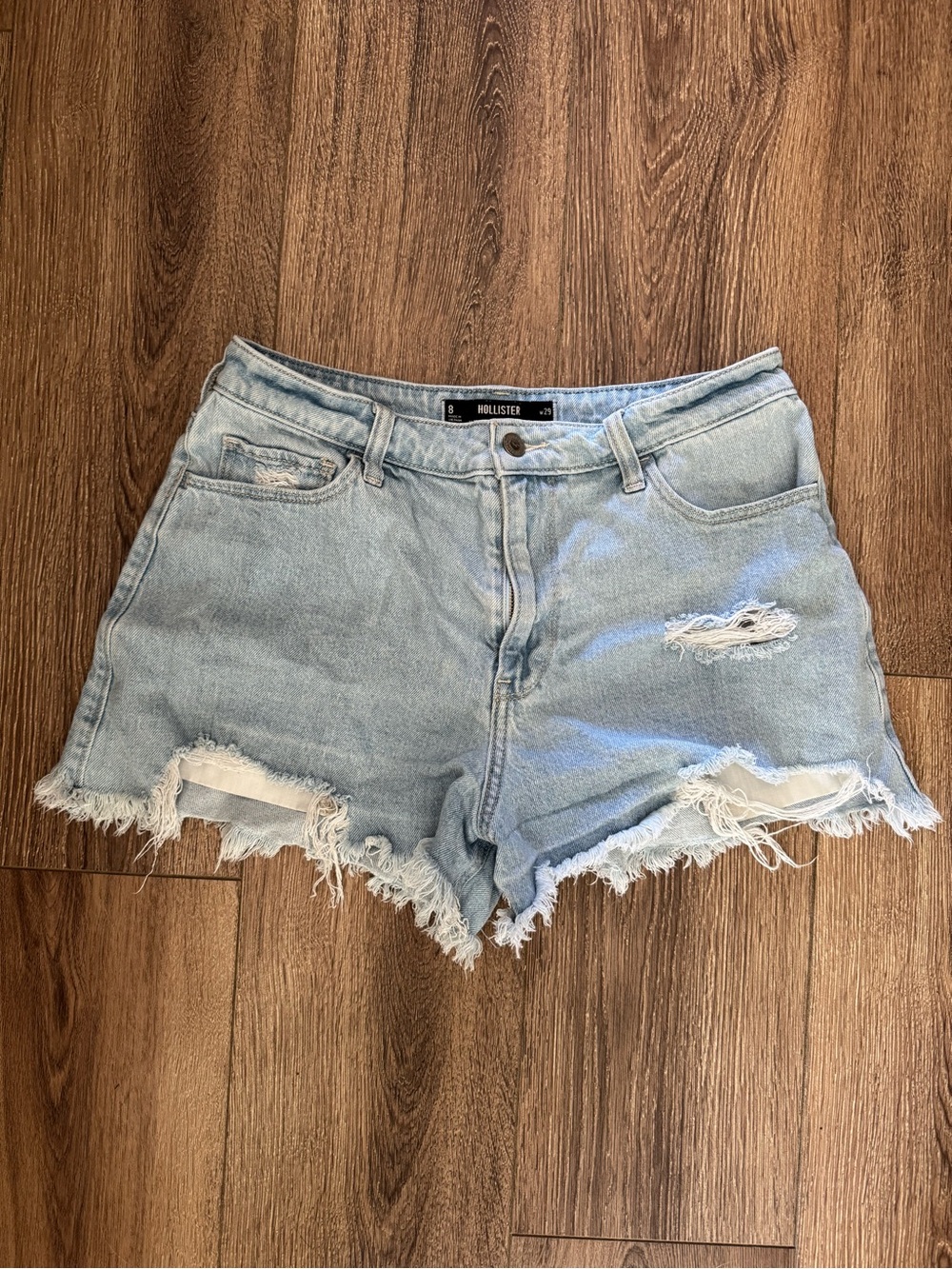 Hollister Ultra High Rise Mom Denim Jean Shorts, Light Wash Distressed